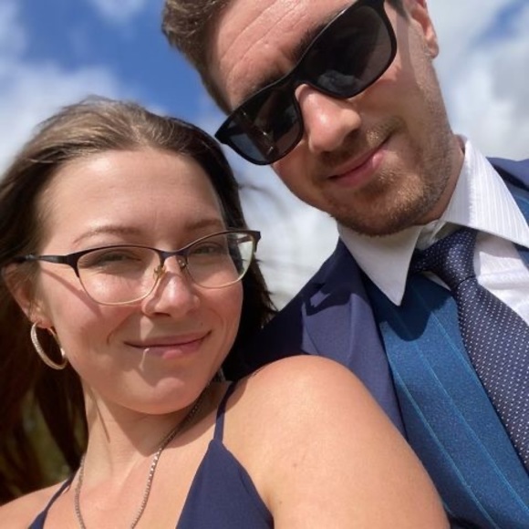 Meet your Posher, Madison - Picture 1 of 1